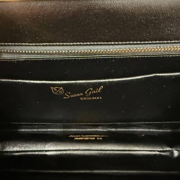 1950's Susan Gail Black Leather Handbag with gold tone hardware - Picture 10 of 16